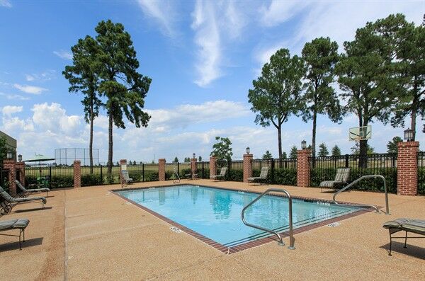 Historic Whispering Woods Hotel & Conference Center Olive Branch Extérieur photo